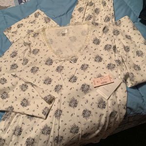 New With Tags - Soft Cotton Ladies Pajamas